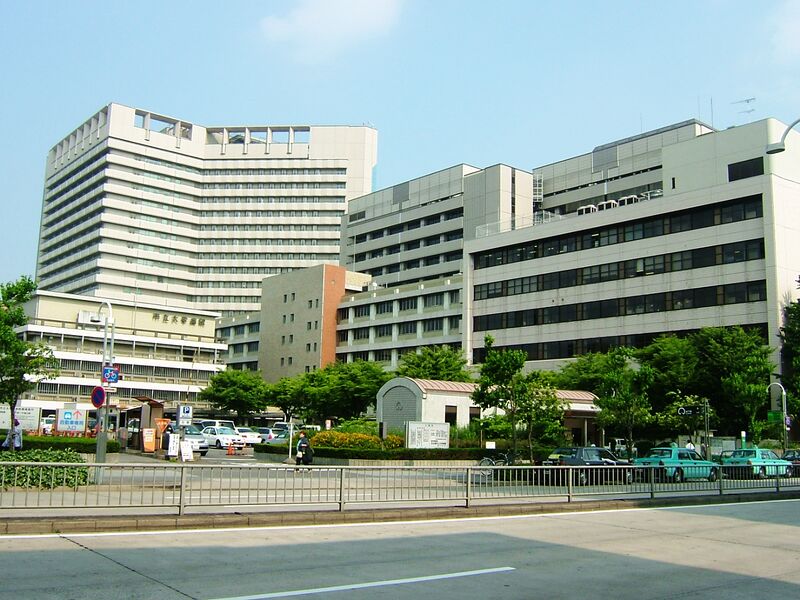 Plik:Szpital wojskowy Kluż.jpg